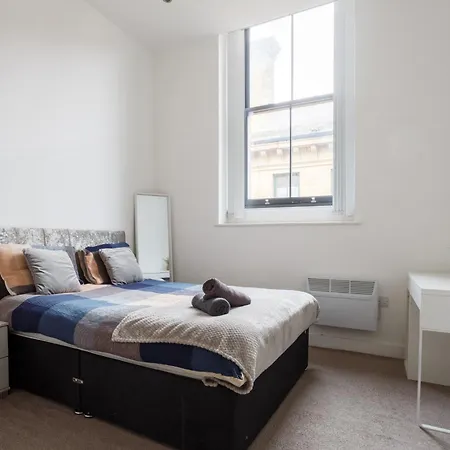 1 Bedroom - Centre Apartment,