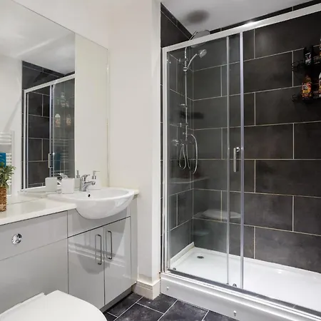 1 Bedroom - Centre Apartment, Apartament *