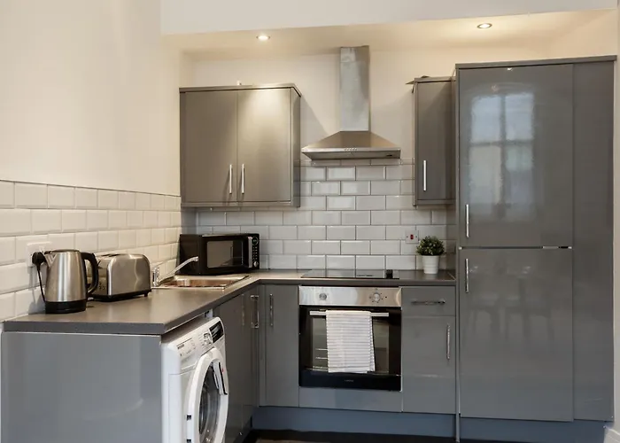 1 Bedroom - Centre Apartment, * Bradford (West Yorkshire)