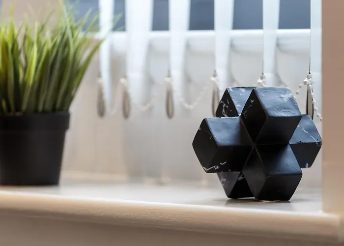 1 Bedroom - Centre Apartment,