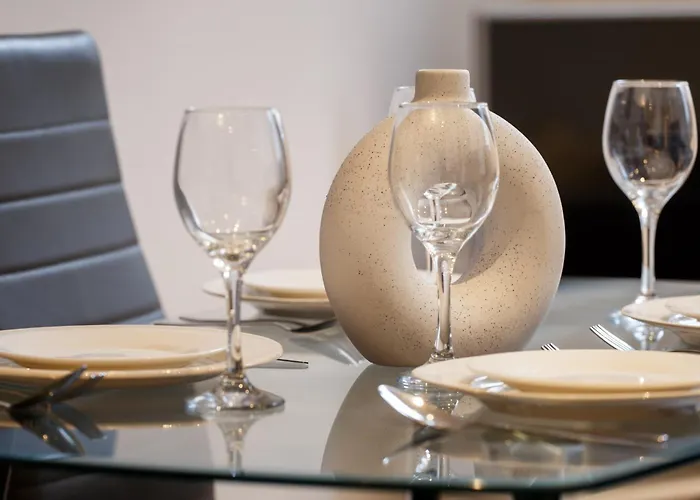 1 Bedroom - Centre Apartment, Apartment